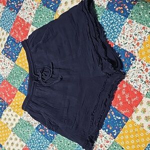 3 for $10 🌊 Cotton Bleu Navy Blue Crinkle Gauze Raw Hem Shorts Medium